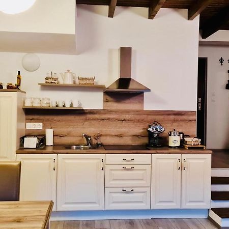 Romantic Apartments Sweet Baci Марибор Экстерьер фото