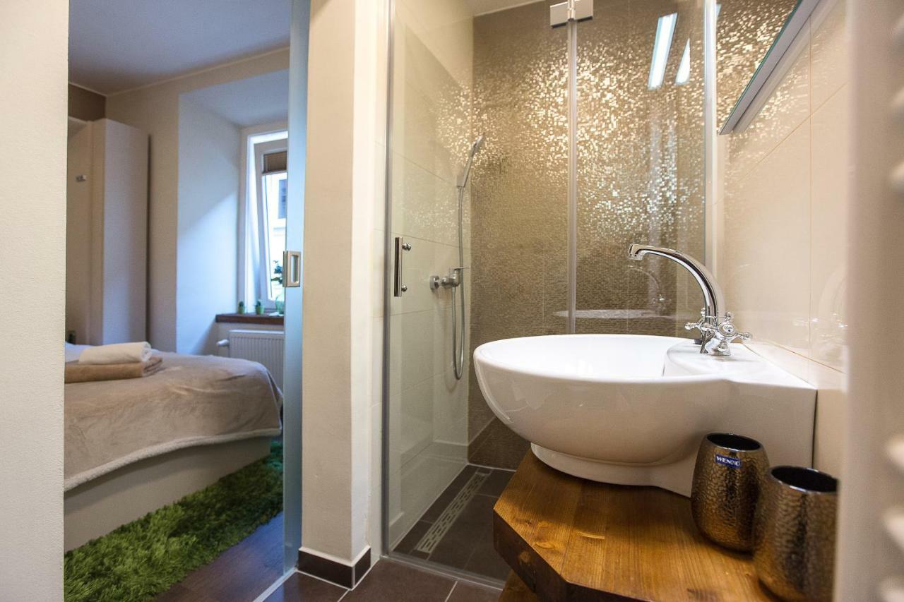 Romantic Apartments Sweet Baci Марибор Экстерьер фото