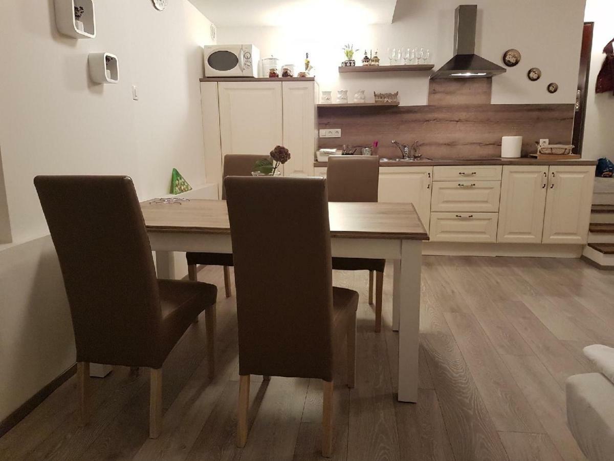 Romantic Apartments Sweet Baci Марибор Экстерьер фото